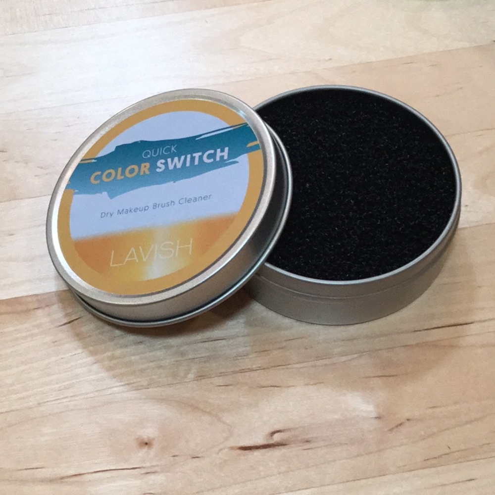 Lavish - Quick Color Switch Dry Brush Cleaner